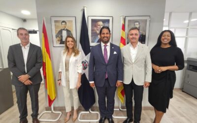 El Consulado General de República Dominicana en Barcelona e ICES ProgramasAmérica impulsan la educación internacional para jóvenes dominicanos.